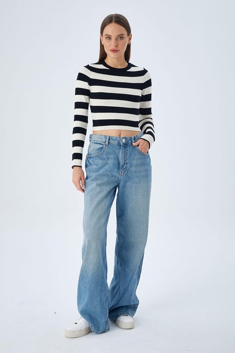 Gestreifter Strickpullover - Image 4