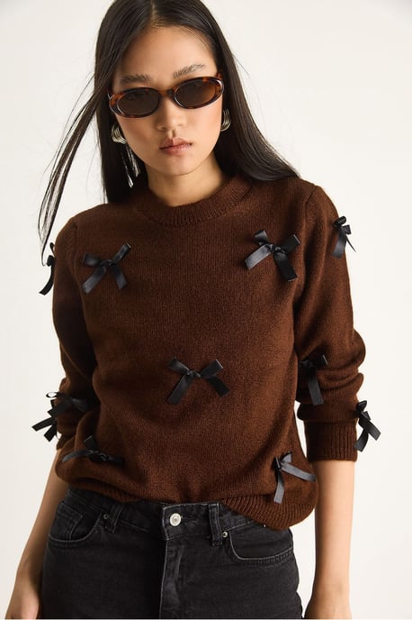 Pullover mit Schleifendetails und Rundhalsausschnitt - Image 3