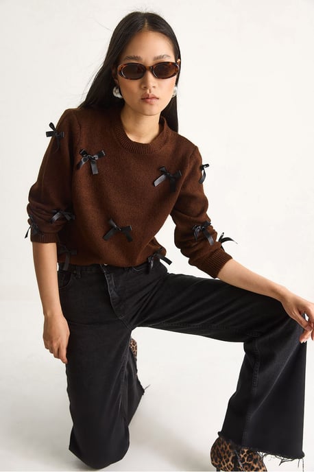 Pullover mit Schleifendetails und Rundhalsausschnitt - Image 4