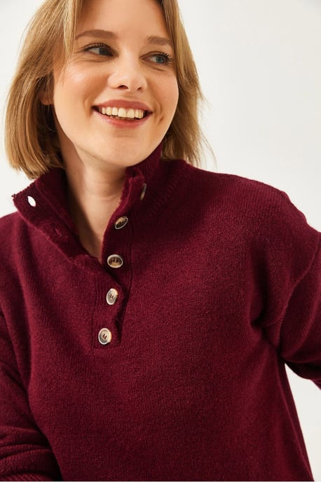 Lässiger Cropped Pullover mit Knopfkragen - Image 3