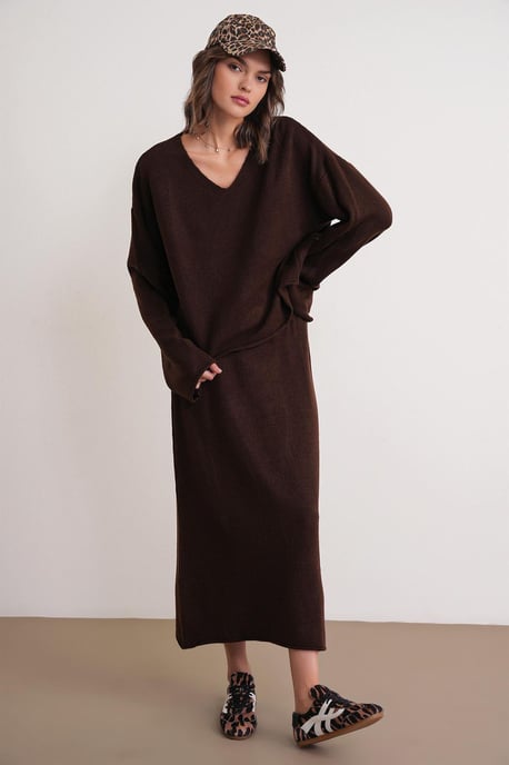 V-Ausschnitt Strickpullover und Rock Set - Image 2