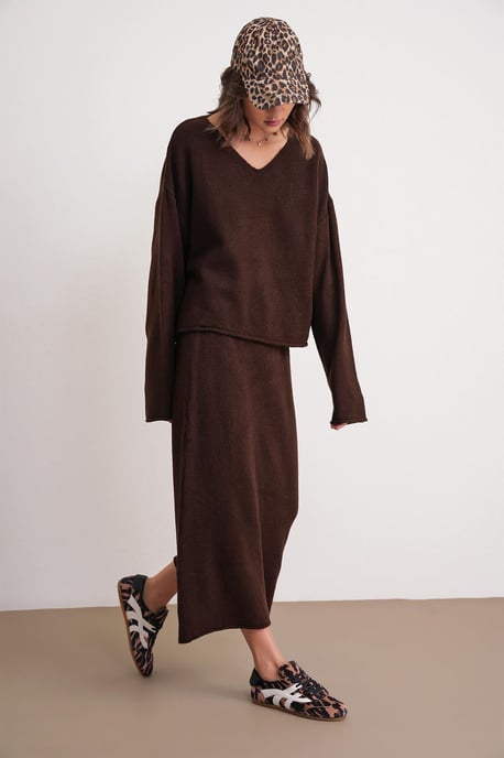 V-Ausschnitt Strickpullover und Rock Set - Image 5