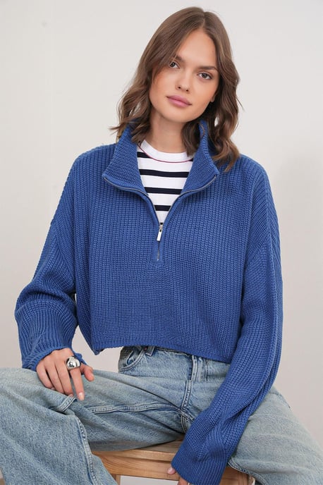 Strukturierter Pullover mit langem Arm und Reißverschlusskragen - Image 1