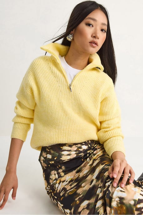 Oversized gestrickter Pullover mit Reißverschlusskragen - Image 1
