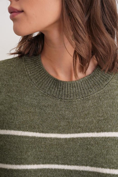 Gestreifter Rundhals entspannt geschnittener Strickpullover - Image 6