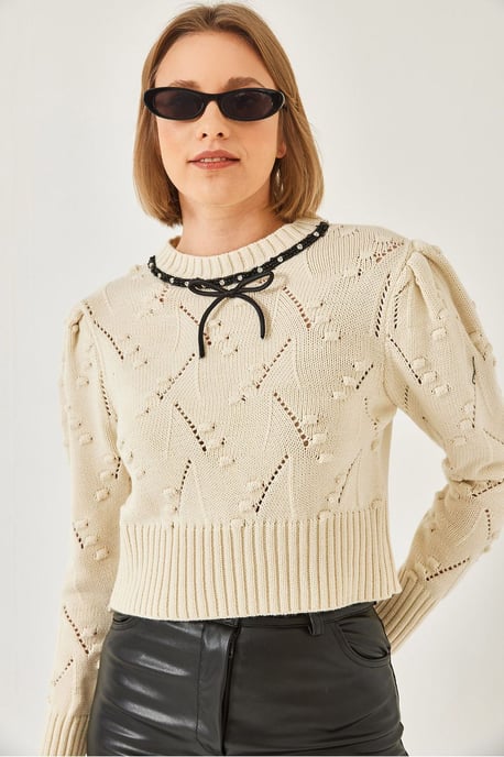 Strukturiertes Besticktes Rundhals Enges Crop Sweater - Image 3