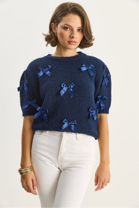 Strickpullover mit Rundhalsausschnitt und Schleife - Image 2