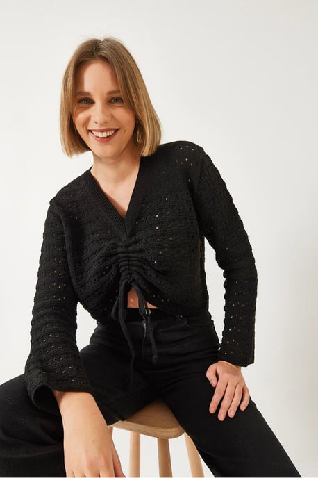 Strukturierter Spitzen-V-Ausschnitt-Crop-Top mit Rüschendetails - Image 4