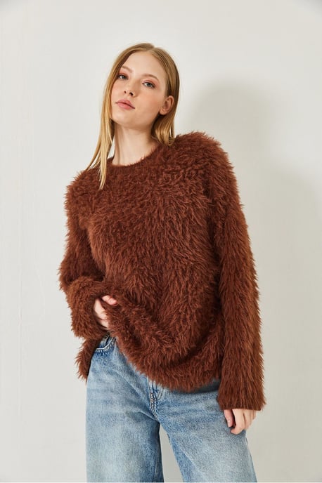 Übergroßer strukturierten Strickpullover mit plüschigen Details - Image 3