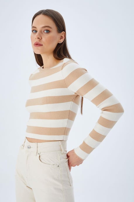 Gestreifter Strickpullover - Image 4