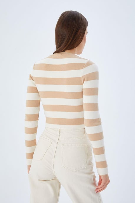 Gestreifter Strickpullover - Image 6