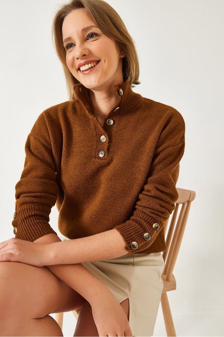 Lässiger Cropped Pullover mit Knopfkragen - Image 4