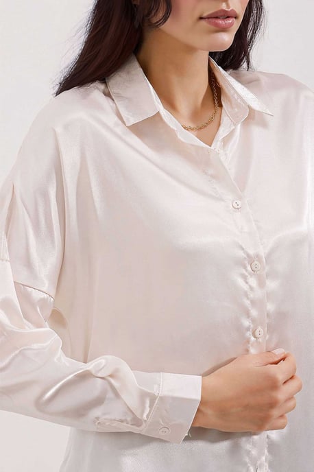 Übergroßes Satin-Knopfhemd - Image 3