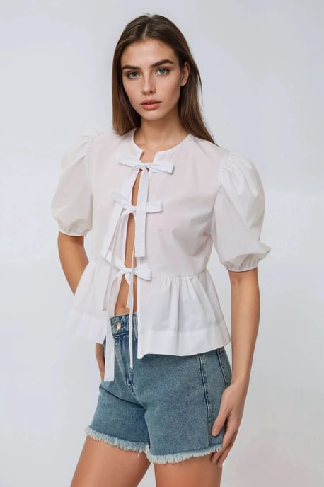 Baumwoll-Bluse mit Rundhalsausschnitt und Schleifendetail - Image 2