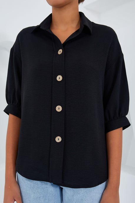 Übergroßes Crepe-Shirt mit Knopfverschluss - Image 3