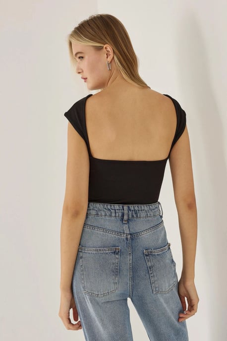 Offenes Rücken-Crop-Top - Image 1