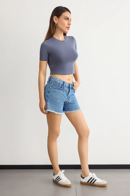 Crew Neck Basic Crop-Top - Image 3