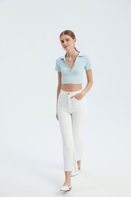 V-Ausschnitt Polo Cropped Top - Image 2