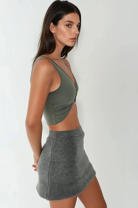 Gestreiftes Crop Top mit gedrehtem Frontdesign - Image 6