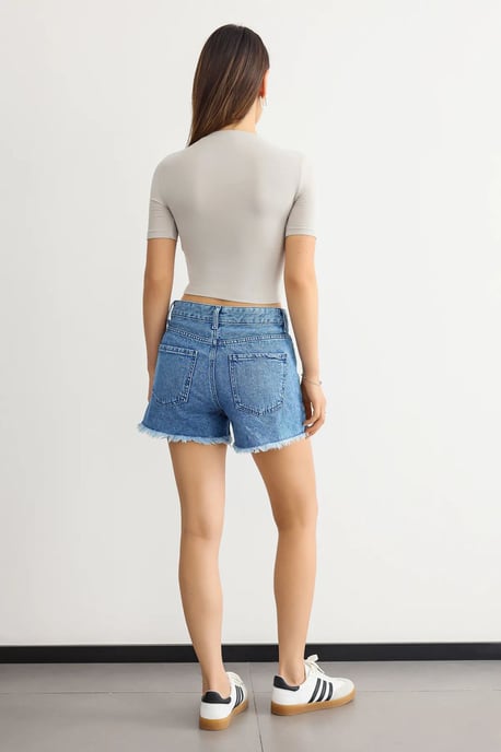 Crew Neck Basic Cropped Top - Image 4
