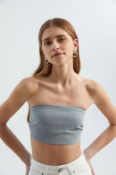 Trägerloses Basic-Crop-Top - Image 4