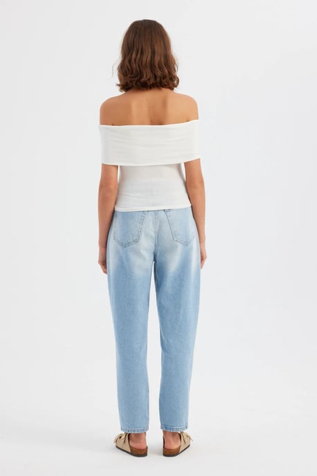 Schulterfreies, gerafftes Bodycon-Crop-Top - Image 4
