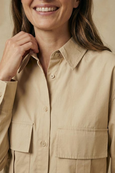 Gekürzte Button-Up-Bluse mit Tasche - Image 5