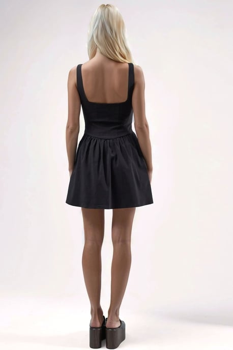 Mini-Kleid mit quadratischem Kragen in A-Form - Image 3