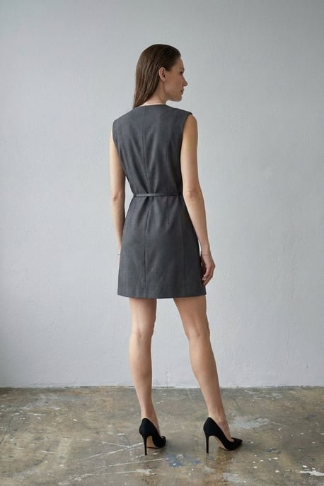 Gürteltes Midi-Shift-Kleid - Image 1