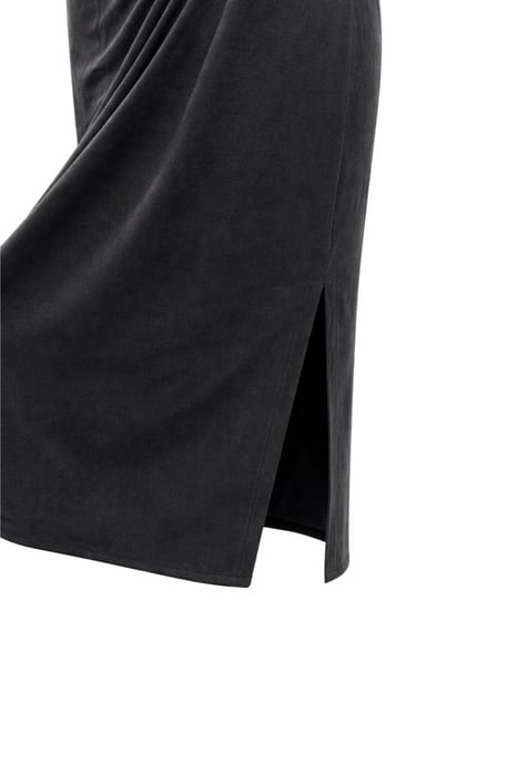 Tailliertes Midi-Kleid mit Rundhalsausschnitt - Image 4