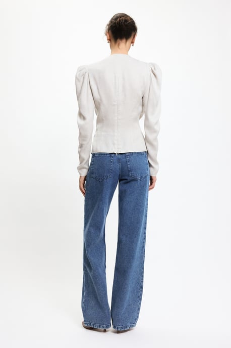 BENU Perlenfarbene Bluse mit Knöpfen - Image 3