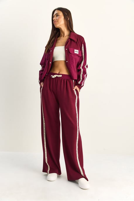 Gestreiftes Mid-Waist Zweiteiliges Set mit Tasche - Image 5
