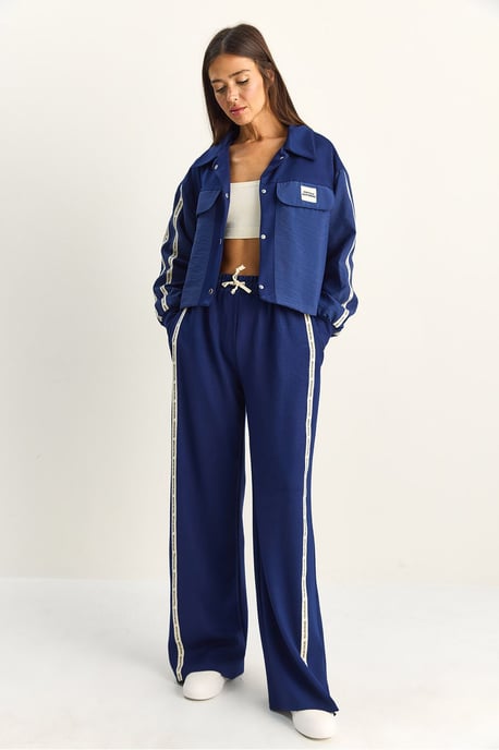 Gestreiftes Mid-Waist Zweiteiliges Set mit Tasche - Image 2
