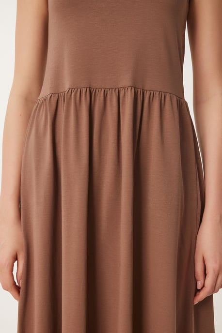 Ärmelloses Midi-Kleid mit Rundhalsausschnitt - Image 3