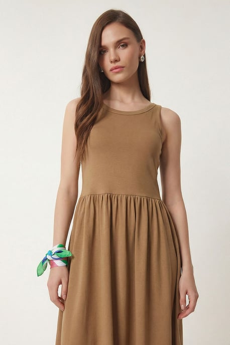 Ärmelloses Midi-Kleid mit Rundhalsausschnitt - Image 3