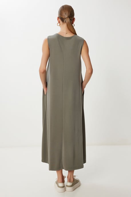 Lässiges, legeres Midi-Kleid mit Taschen - Image 6