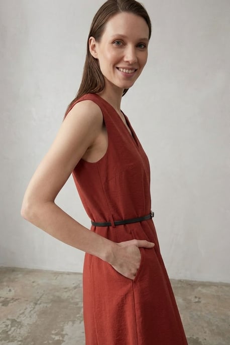 Tailliertes Midi-Shiftkleid - Image 5