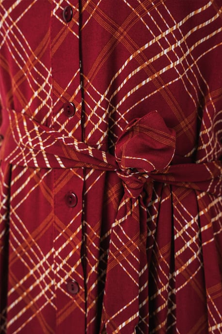 Kariertes Midi-Hemdkleid mit Knopfverschluss - Image 5