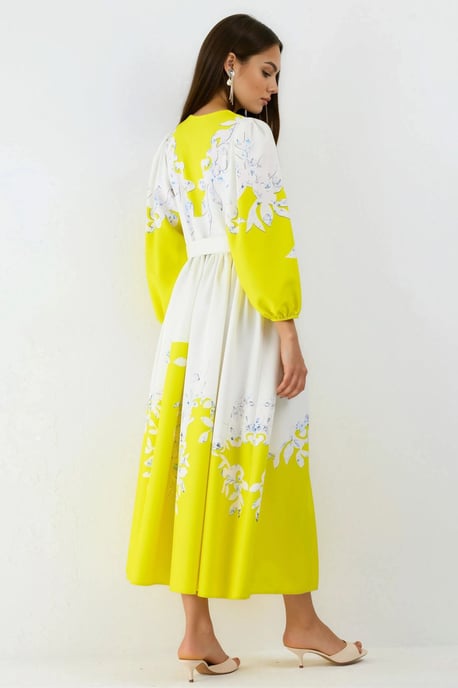 Blumen-Maxi-Kleid mit V-Ausschnitt und Knopfdetails - Image 3