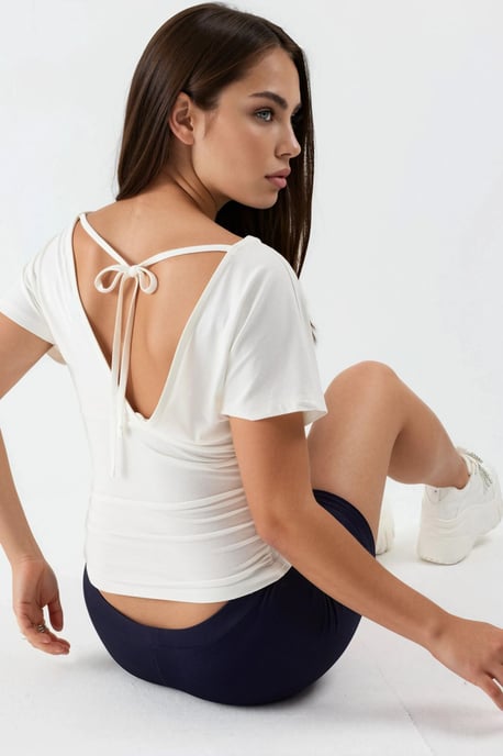 V-Ausschnitt Bluse mit Schleifen-Detail - Image 3