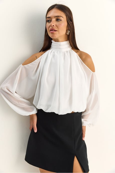 Halb-Rollkragen-Crop-Bluse mit Ausschnitt - Image 3