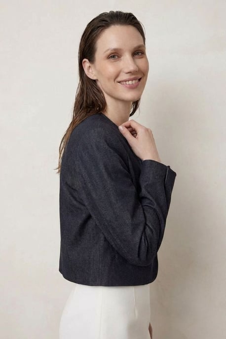 Maßgeschneiderte Kurzjacke mit Knopfschluss - Image 3