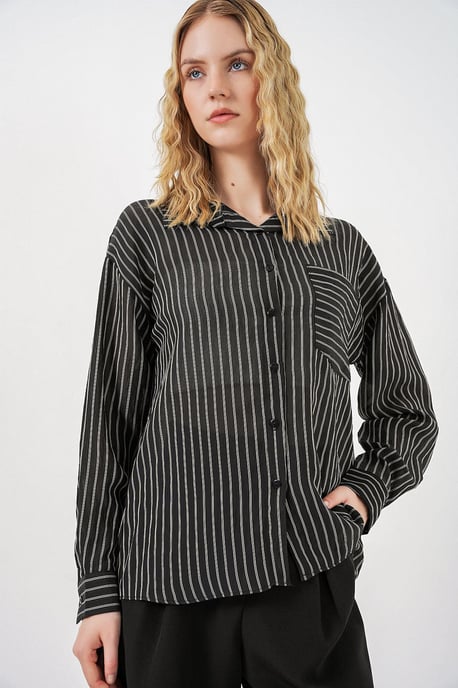 Oversized gestreiftes Langarmhemd mit Tasche - Image 3