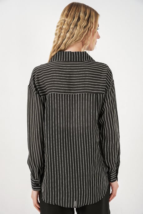 Oversized gestreiftes Langarmhemd mit Tasche - Image 5