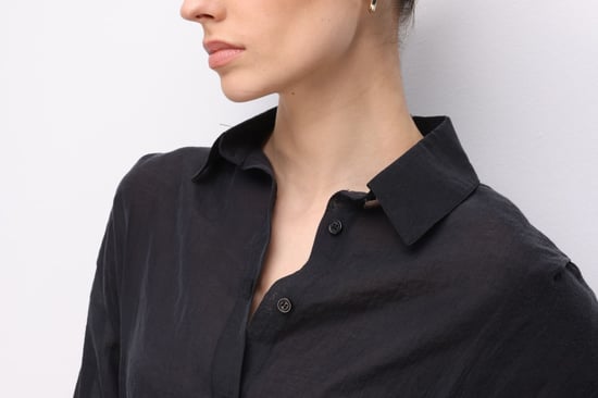 Tailliertes strukturiertes Button-Up-Shirt - Image 5