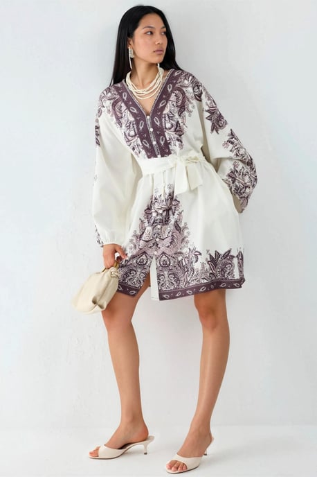 Kleid mit Gürtel und V-Ausschnitt im Paisleymuster - Image 1