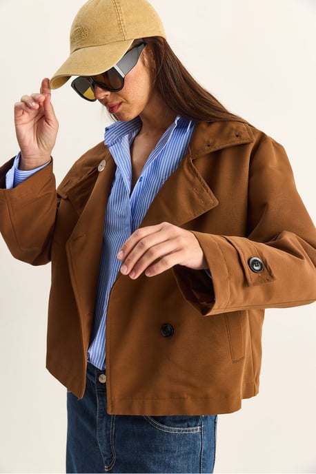 Kurzer Trenchcoat mit Mandarinkragen - Image 5