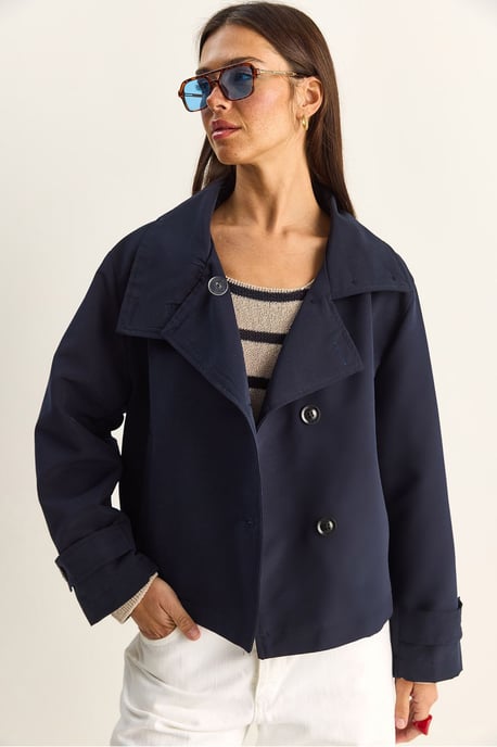 Kurze Trenchcoat mit Mandarin-Kragen - Image 2