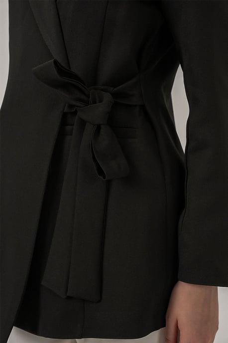 Blazer mit langer Krawattenverschluss und Schalkragen - Image 5
