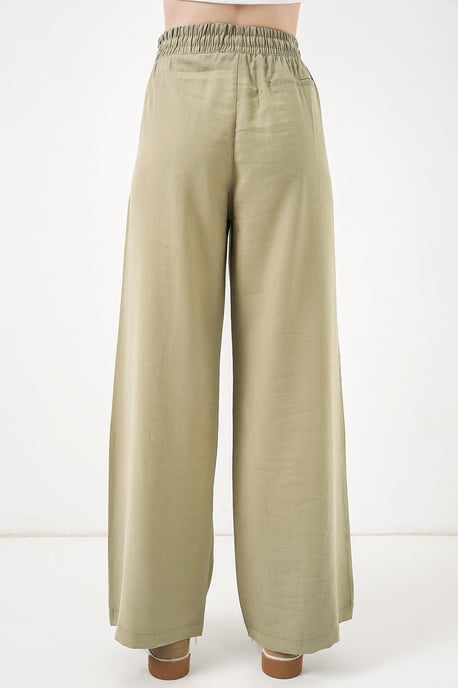 Hochtaillierte Weite Hose mit Tasche - Image 6